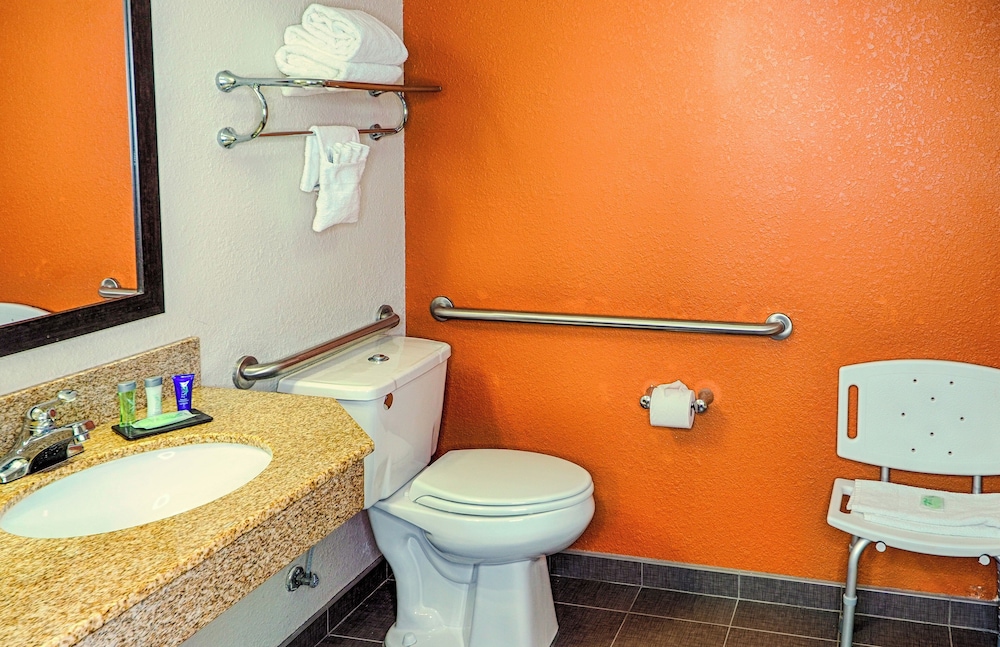 sleep inn and suites near ft bragg