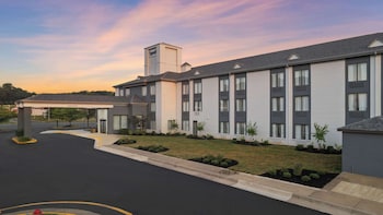 spark by hilton fredericksburg southpoint