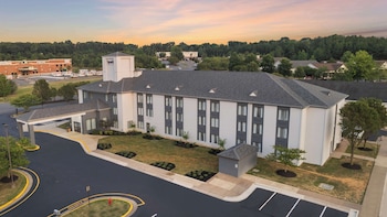 spark by hilton fredericksburg southpoint