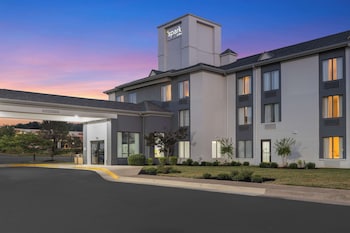 spark by hilton fredericksburg southpoint