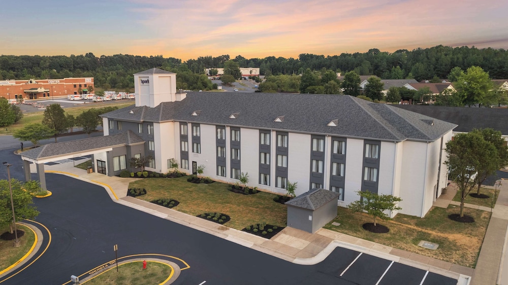spark by hilton fredericksburg southpoint