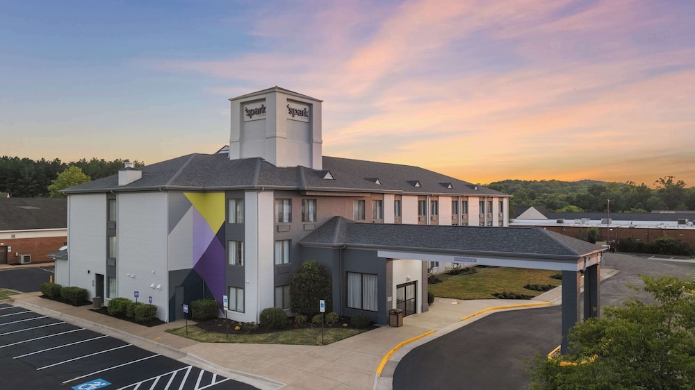 spark by hilton fredericksburg southpoint