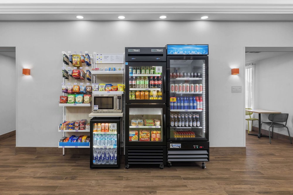 spark by hilton fredericksburg southpoint