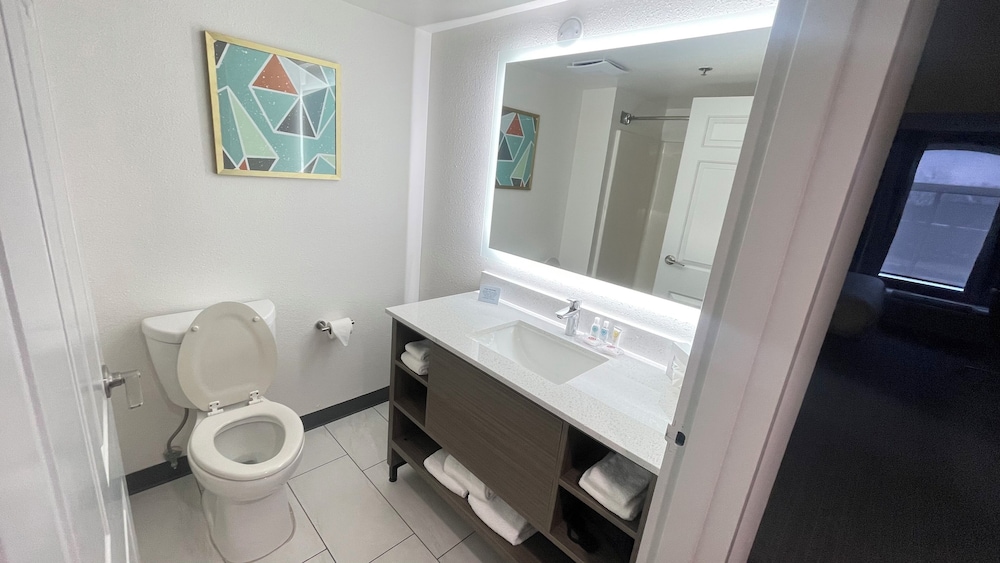 comfort inn and suites