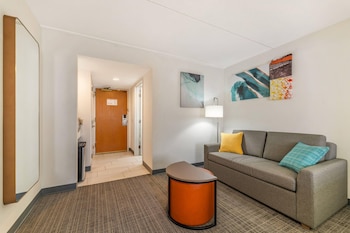 comfort inn and suites