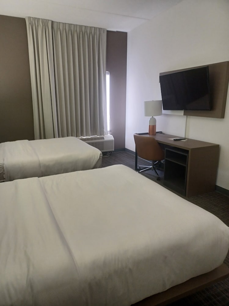 comfort inn and suites