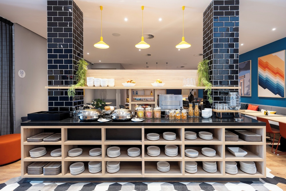 holiday inn express antwerp city centre an ihg hotel