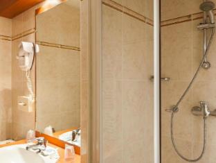 hotel kyriad tours saint pierre des corps gare