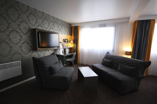 hotel kyriad tours saint pierre des corps gare
