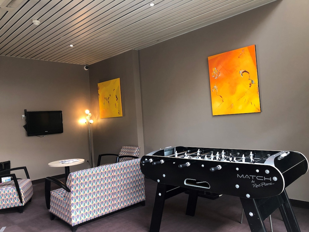 hotel kyriad tours saint pierre des corps gare