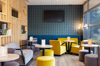 hotel kyriad tours saint pierre des corps gare