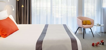 hotel kyriad tours saint pierre des corps gare