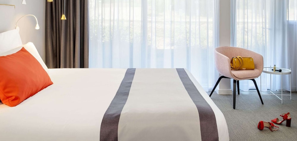 hotel kyriad tours saint pierre des corps gare