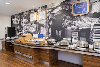 holiday inn express leicester walkers stadium