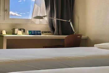 hotel campanile paris est bobigny