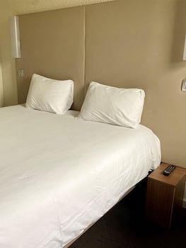 hotel campanile paris est bobigny