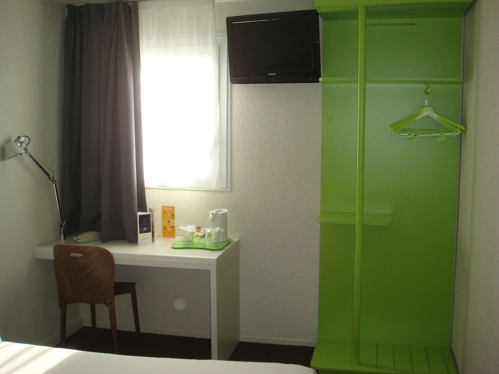 hotel campanile paris est bobigny