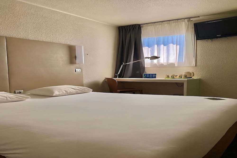 hotel campanile paris est bobigny