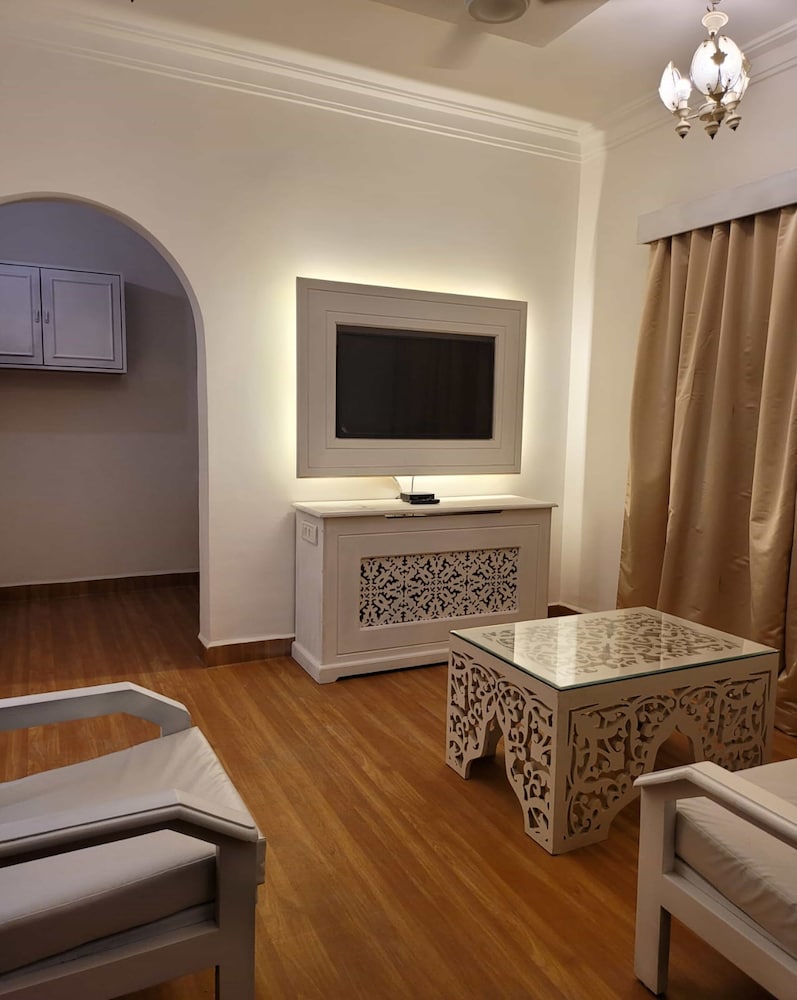 lillywoods highland beach resort