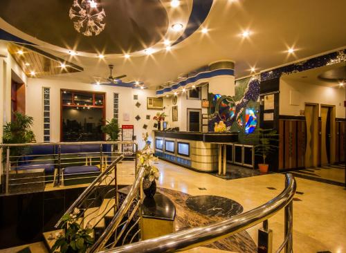 hotel suncourt yatri