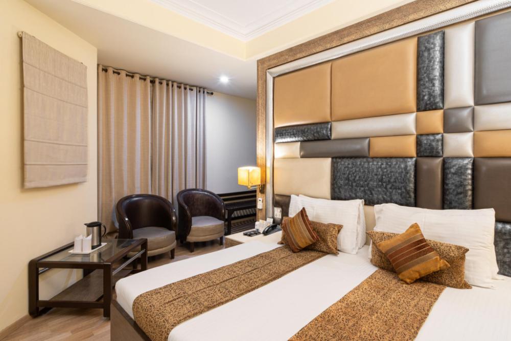 hotel suncourt yatri