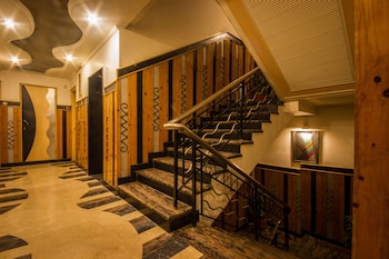 hotel suncourt yatri