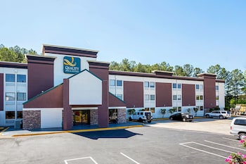 quality inn and suites near six flags east