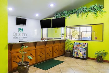 quality inn and suites near six flags east