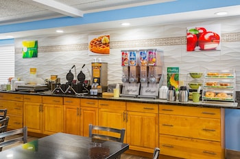 quality inn and suites near six flags east