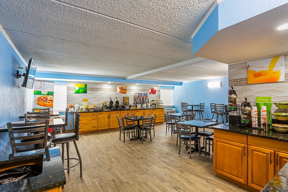 quality inn and suites near six flags east