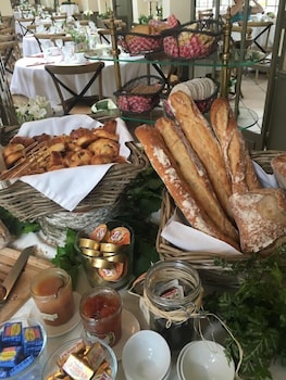 chateau de courban and spa nuxe