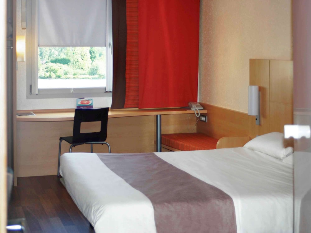 hotel ibis laon