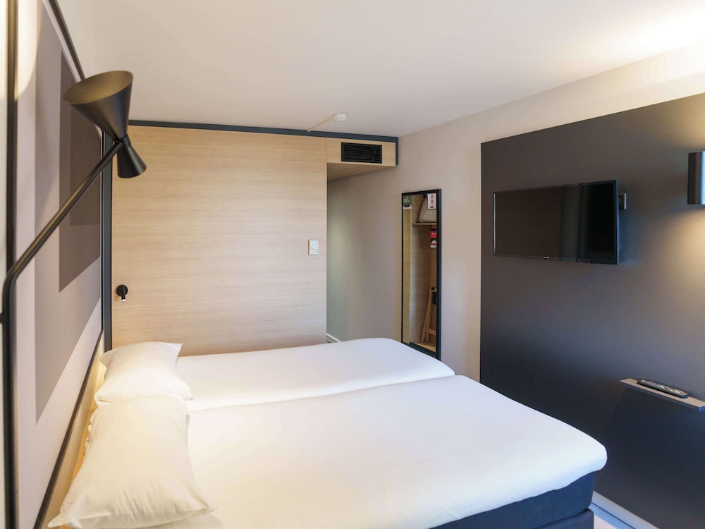 hotel ibis laon