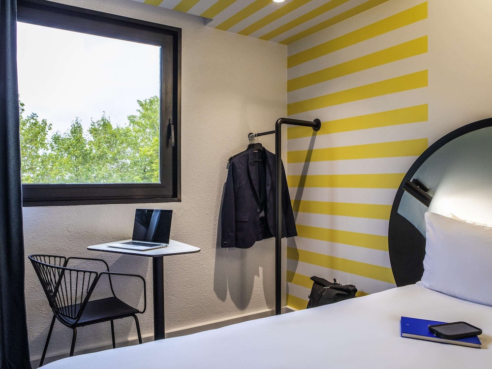 ibis styles paris st denis pleyel