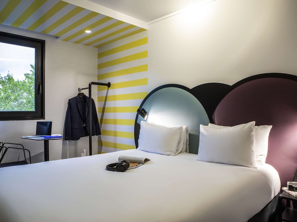 ibis styles paris st denis pleyel