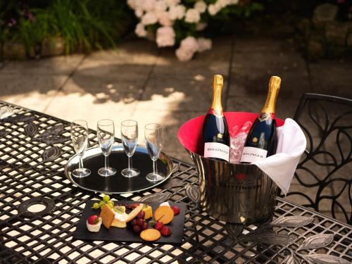 henrietta house a member of radisson individuals