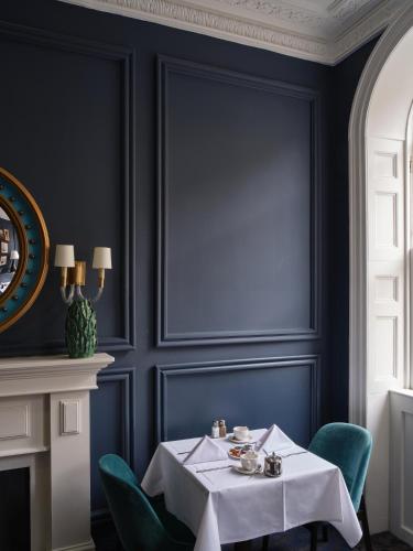 henrietta house a member of radisson individuals