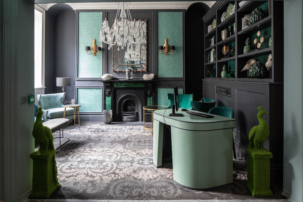 henrietta house a member of radisson individuals