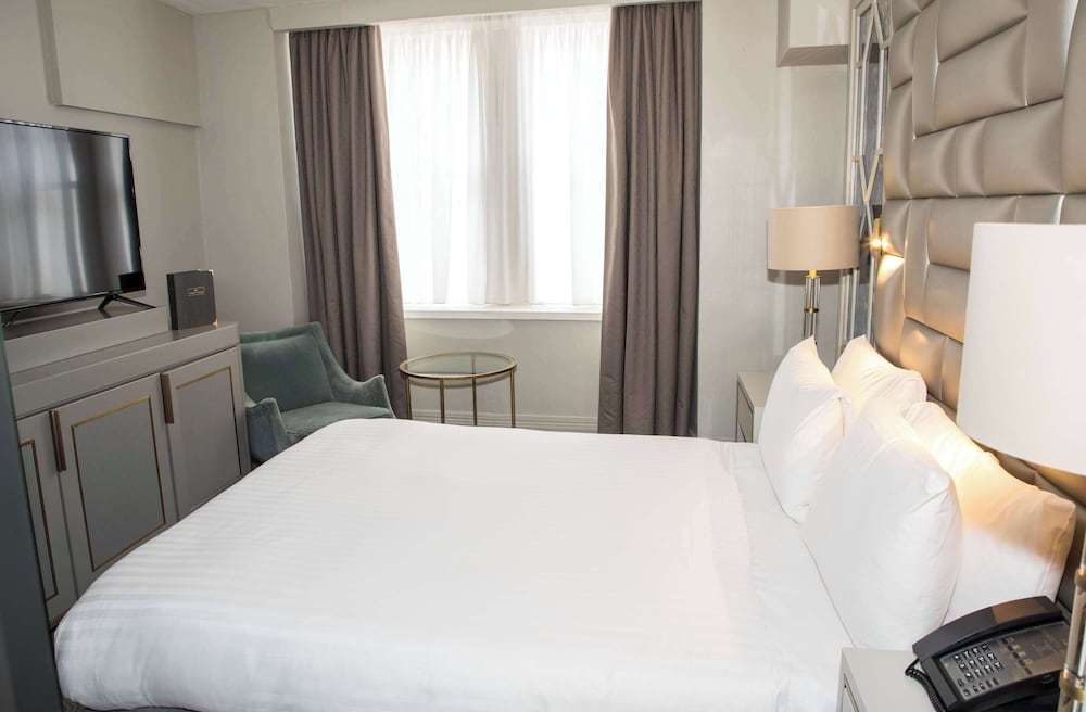 henrietta house a member of radisson individuals