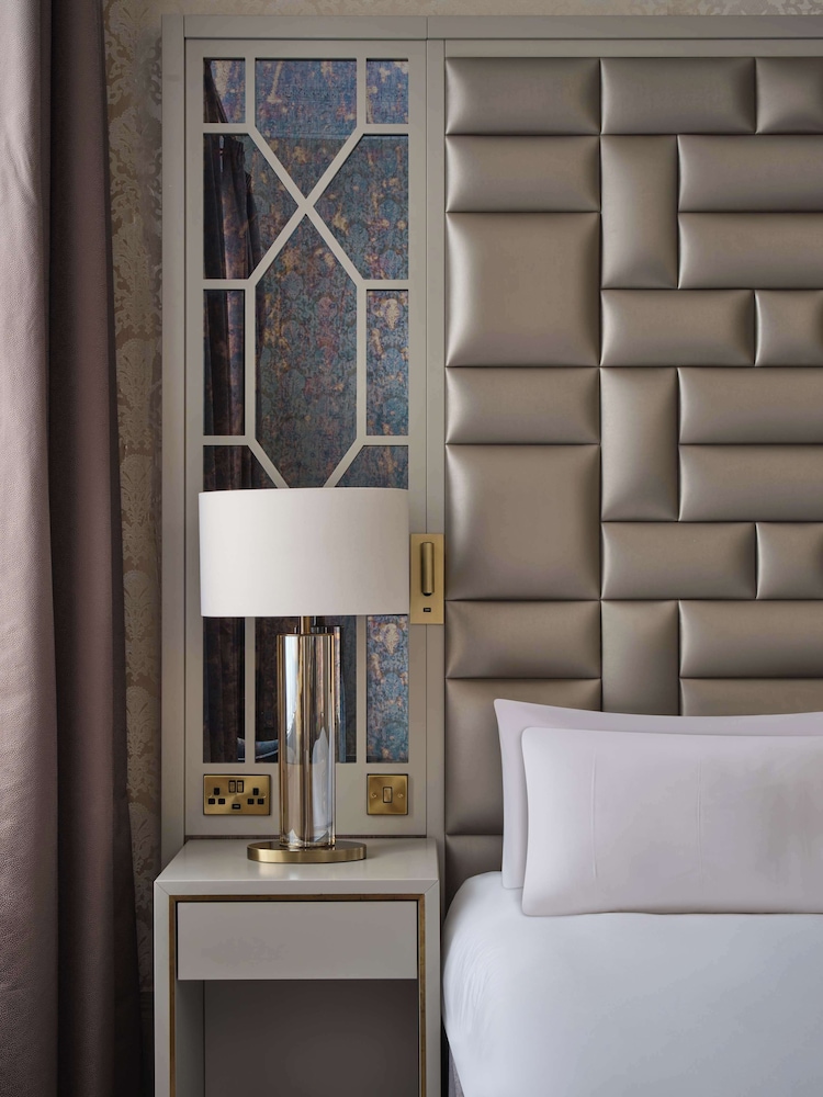 henrietta house a member of radisson individuals