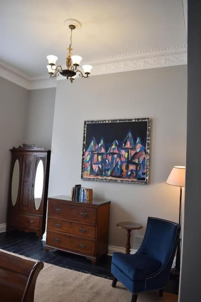 henrietta house a member of radisson individuals