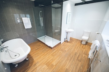 ramada resort by wyndham cwrt bleddyn hotel and spa