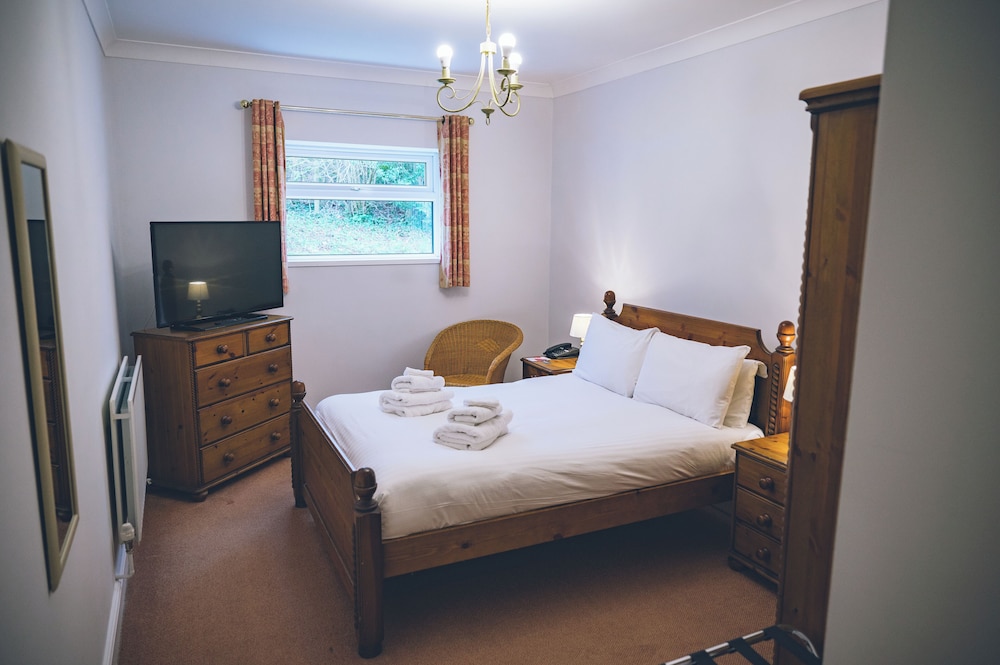 ramada resort by wyndham cwrt bleddyn hotel and spa