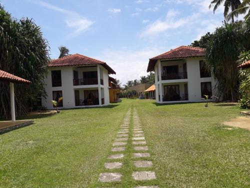muthumuni ayurveda beach resort
