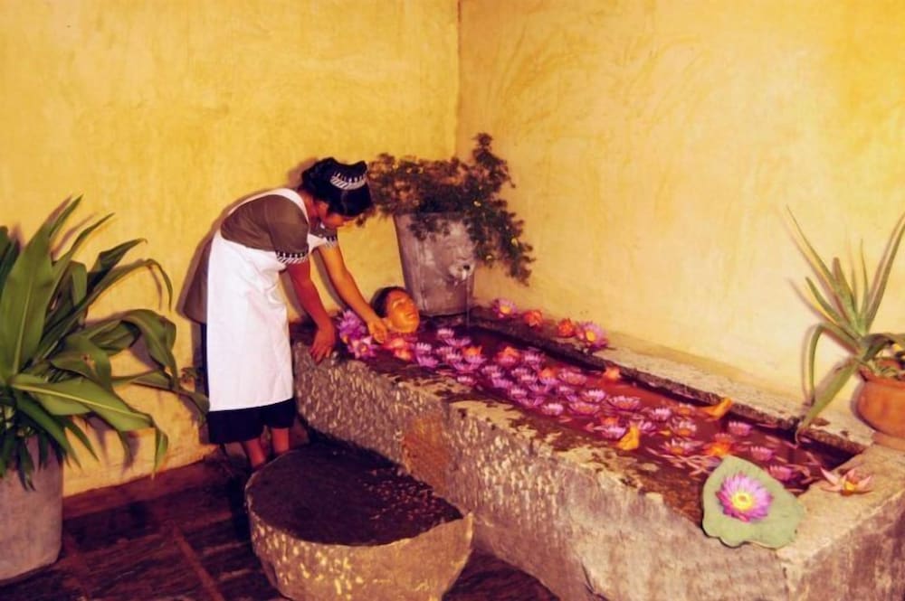 muthumuni ayurveda beach resort