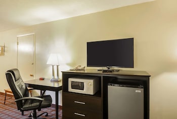 econo lodge woodstock shenandoah valley i 81