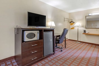 econo lodge woodstock shenandoah valley i 81