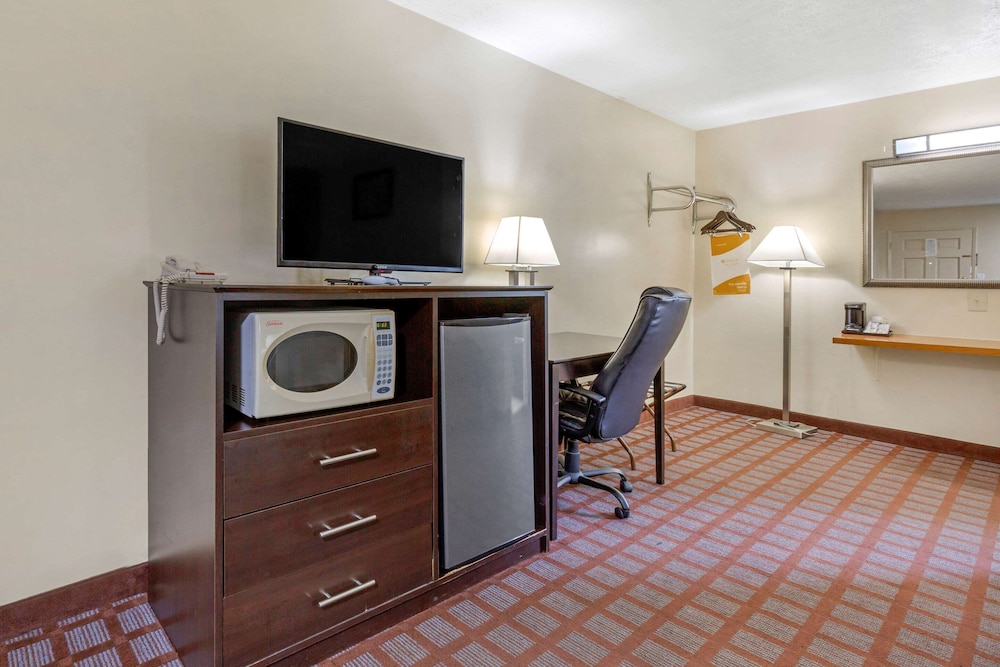 econo lodge woodstock shenandoah valley i 81
