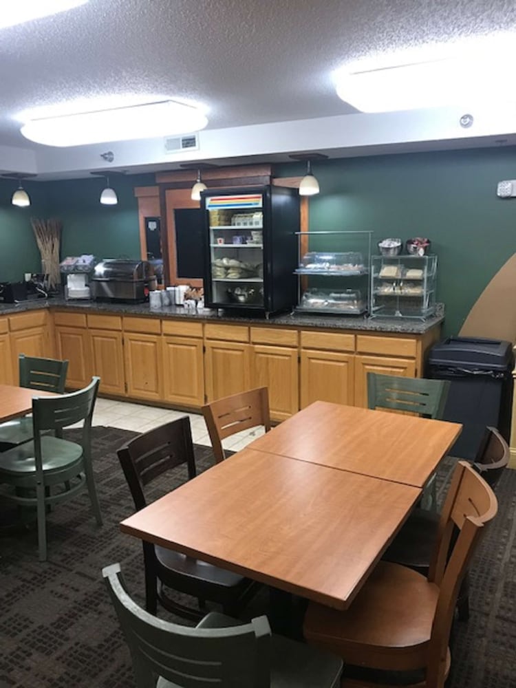 surestay plus hotel by best western litchfield