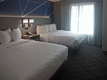 comfort inn and suites hampton near coliseum